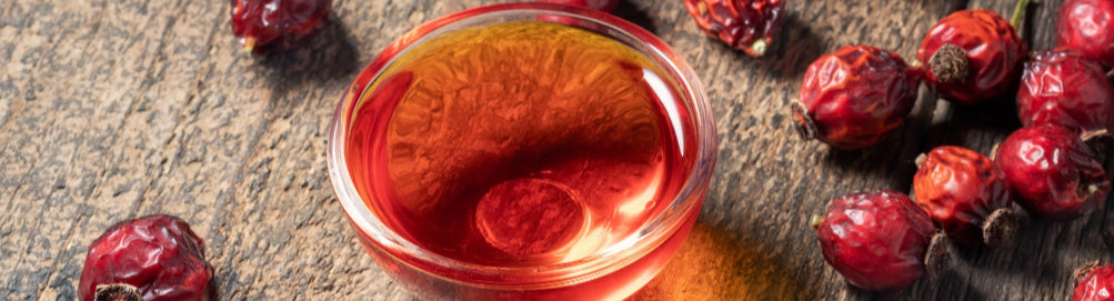 Pomegranate oil and pomegranate for sensitive skin