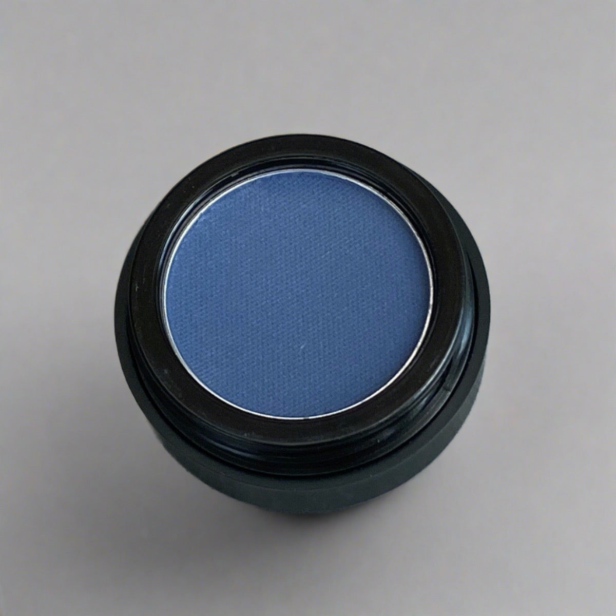 Deep Sea Blue Matte Eyeshadow – rich navy blue shade with intense pigmentation